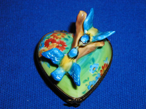 TWO BIRDS ON HEART